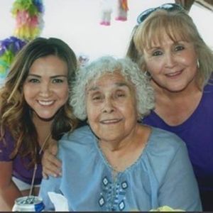 Meet your Posher, Vanessa